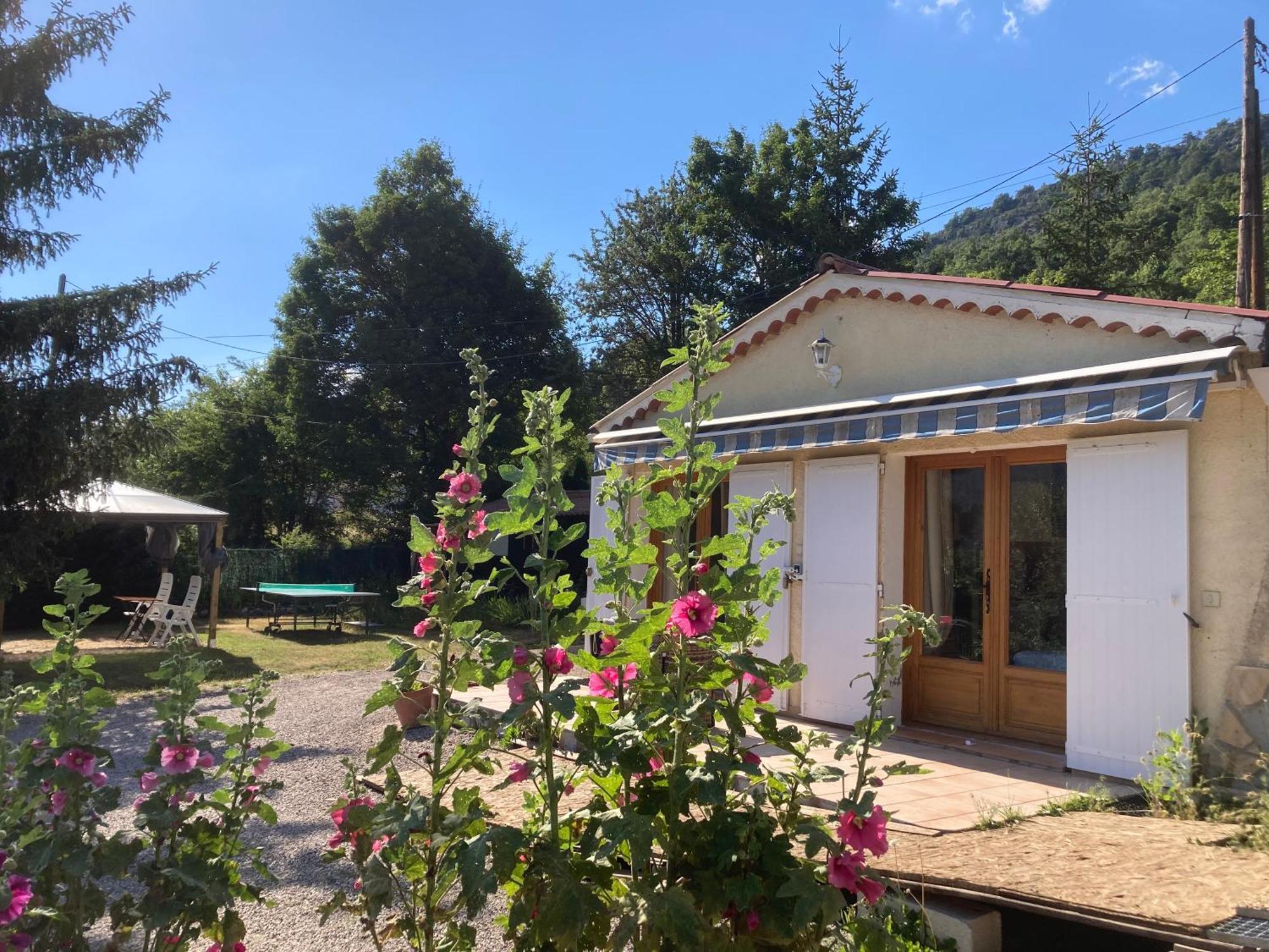 Studio Haut-Pays-Grasse Valderoure Exterior photo